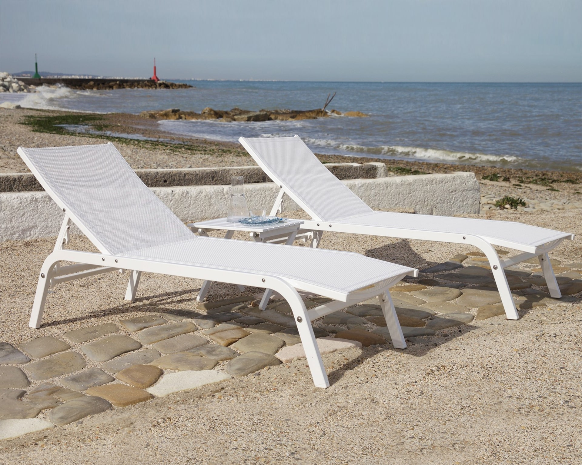 Stackable reclining aluminium lounger Style