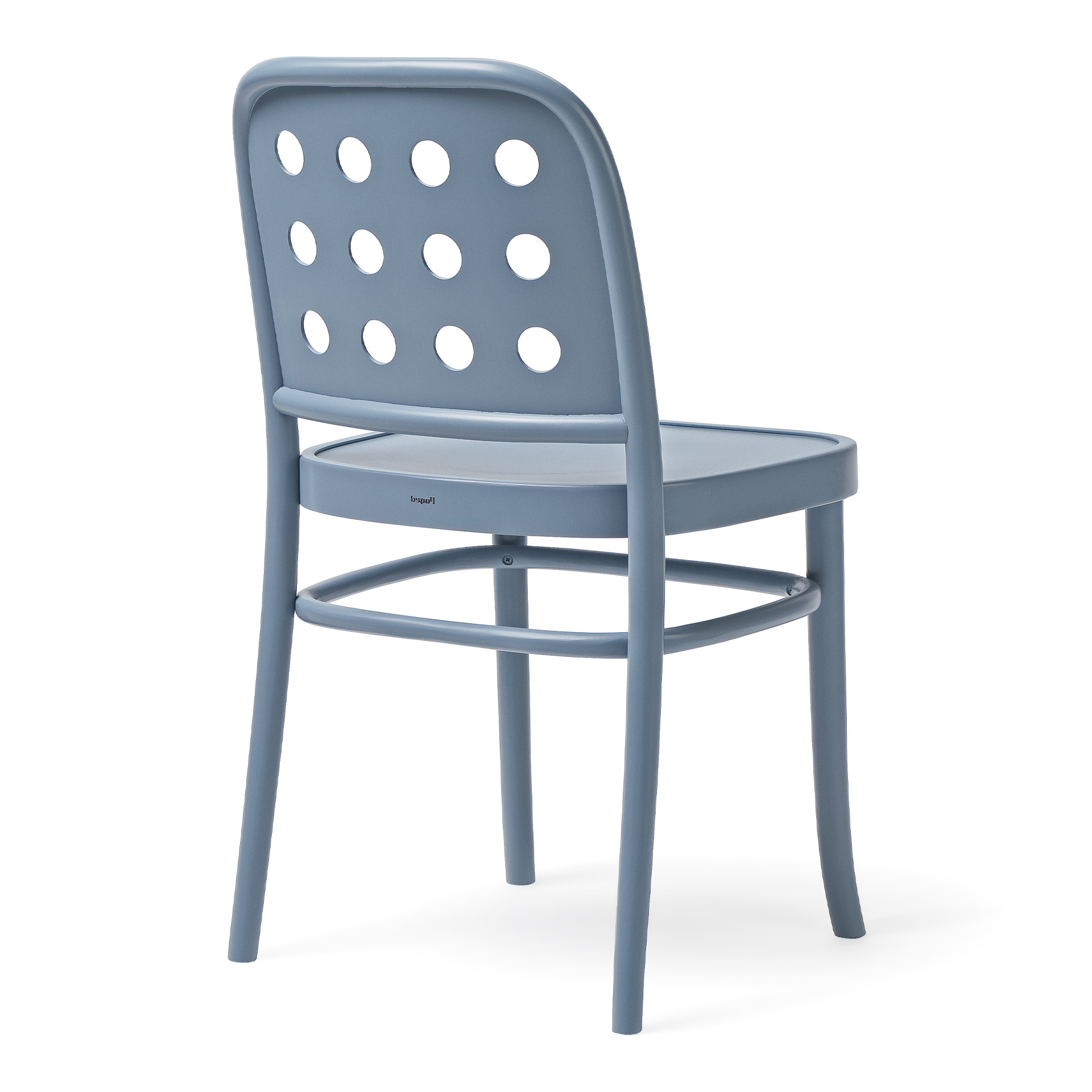 Silla con agujeros redondos en el respaldo A-6010