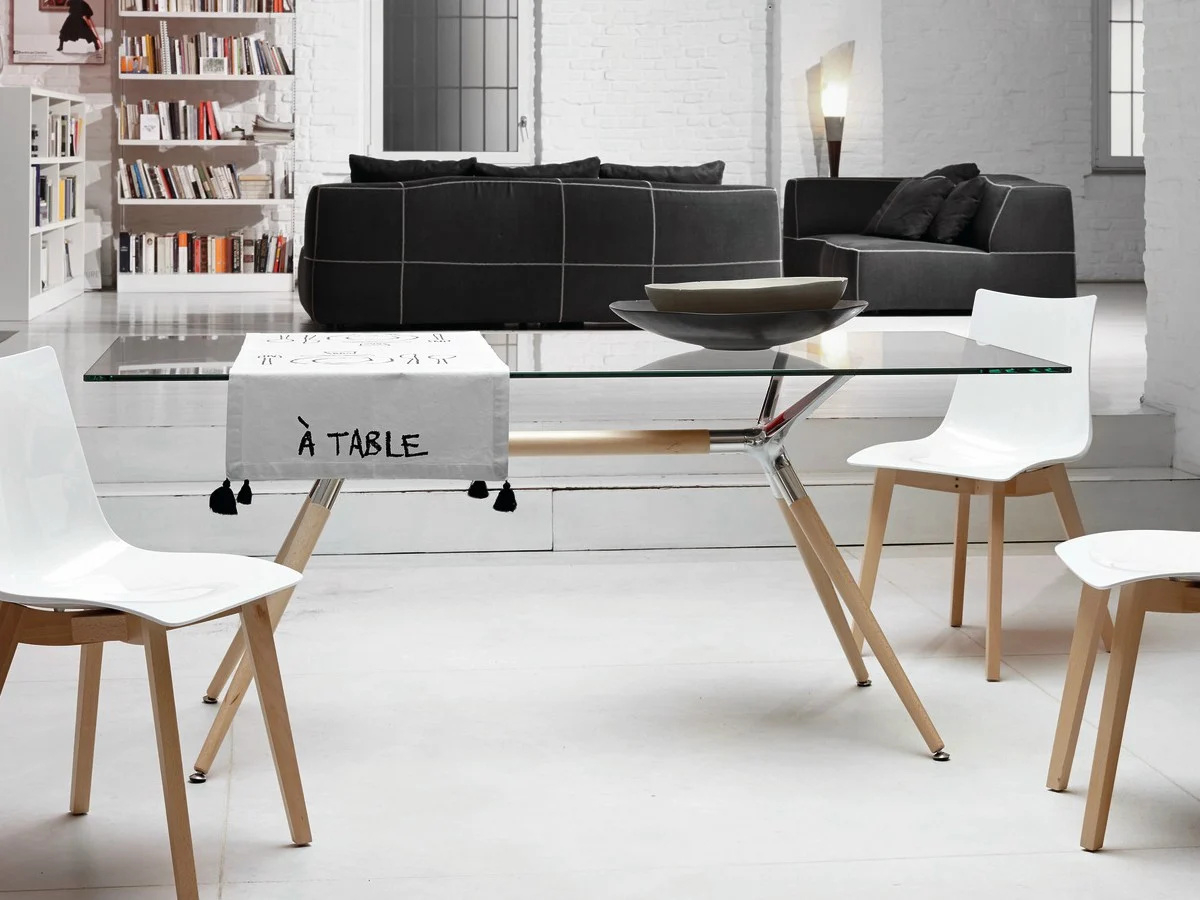 Base de mesa con patas de acero o haya y soporte de escuadras de aluminio Metropolis 7011 001