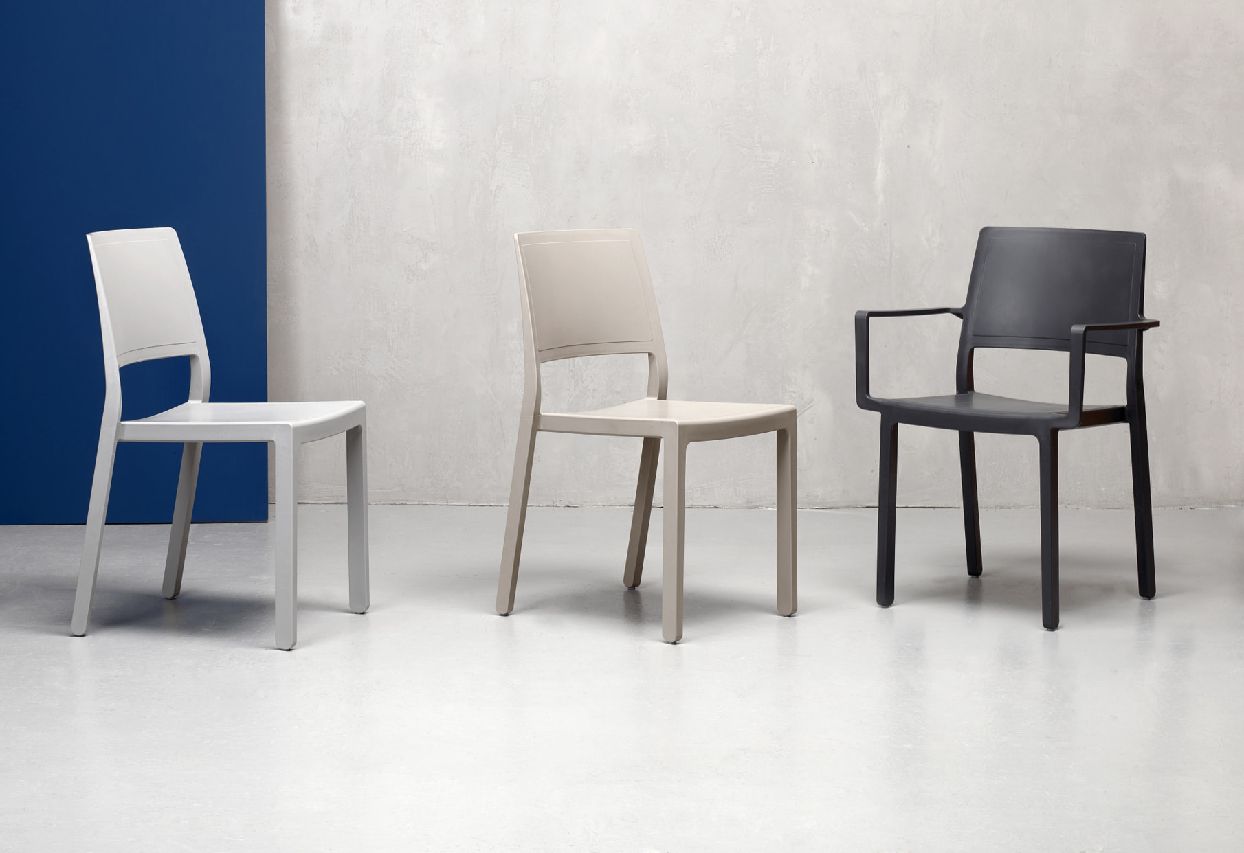 Silla de plástico apilable A-2341 Kate