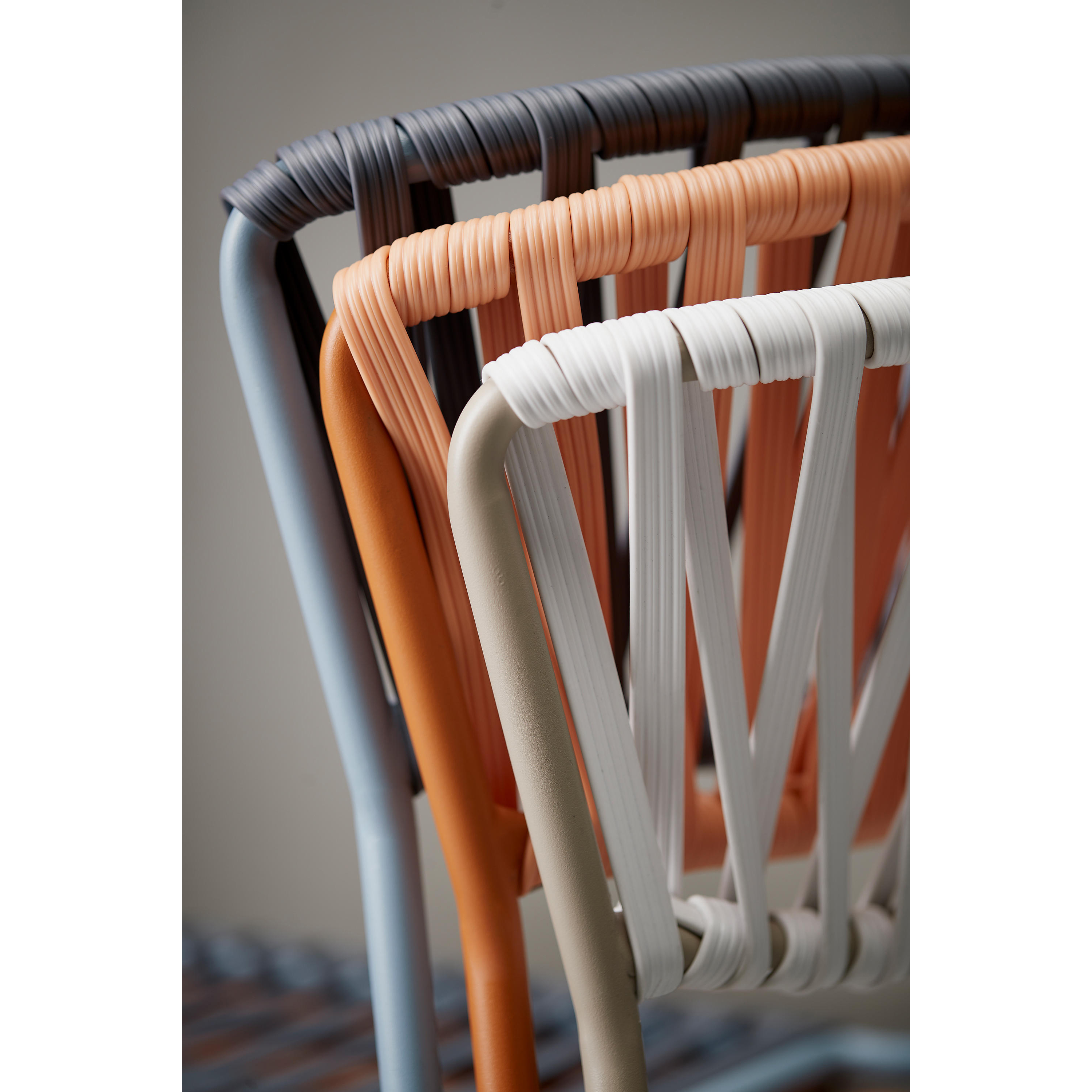 Stackable outdoor bar stool in steel and woven PVC wires H-2875 Lisa Club