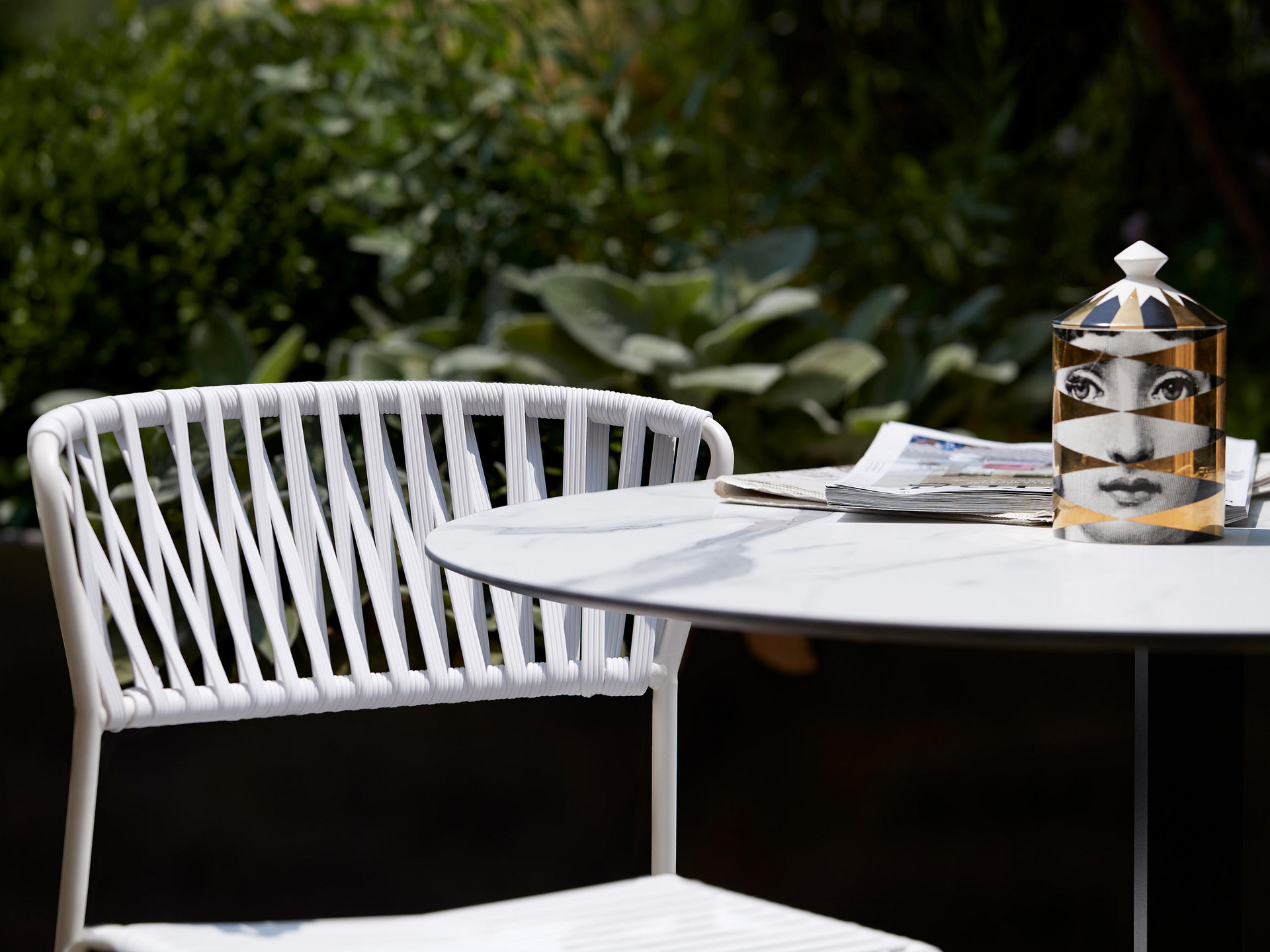 Stackable outdoor chair in steel and woven PVC wires A-2874 Lisa Club