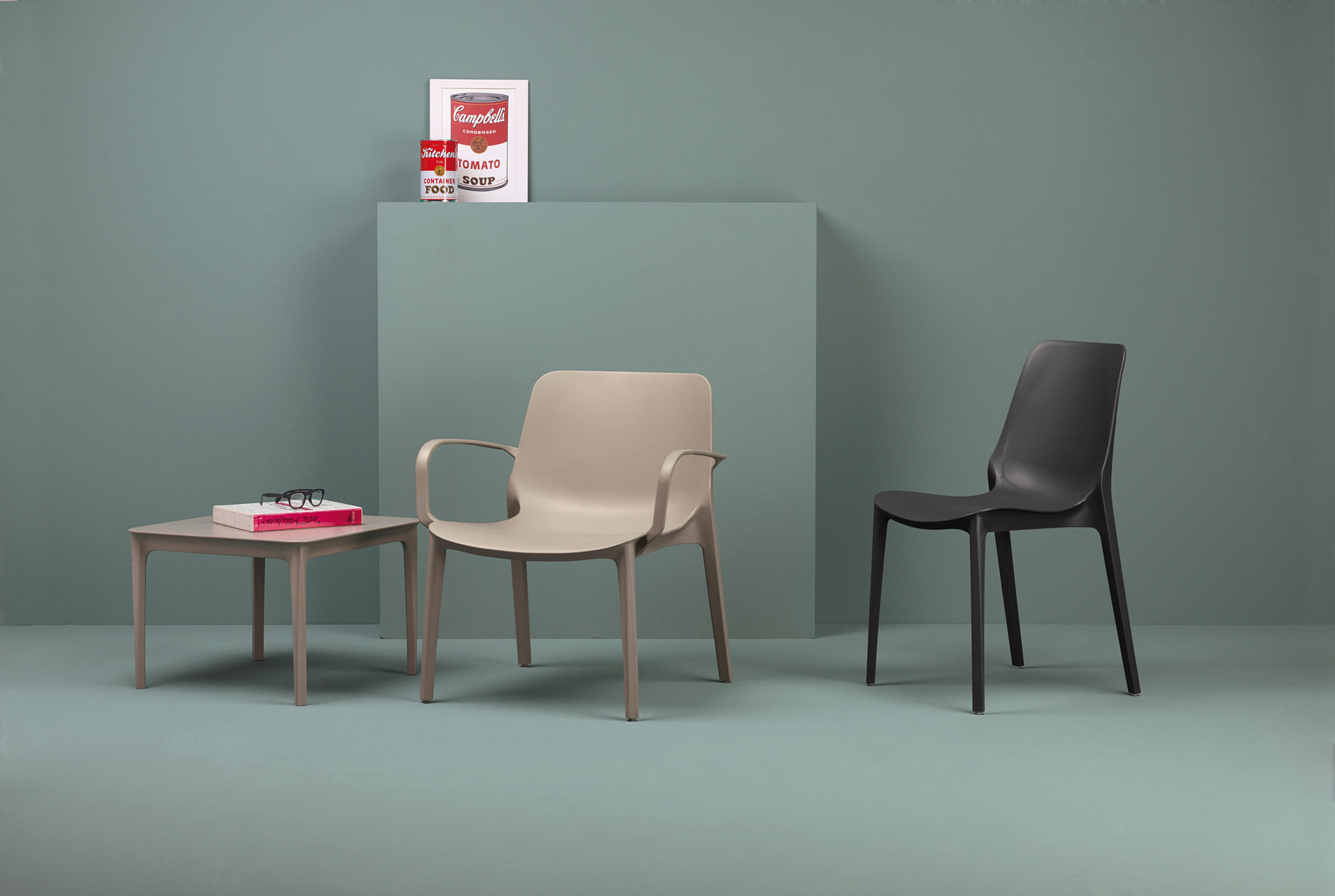 Silla de salón apilable en tecnopolímero M-2351 Ginevra