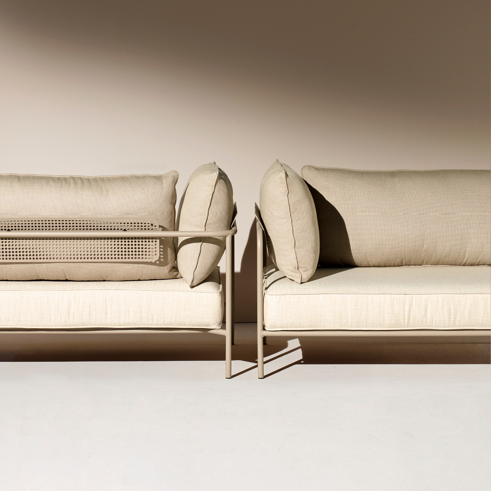 Modular 3-seater patio sofa with metal frame FLAP