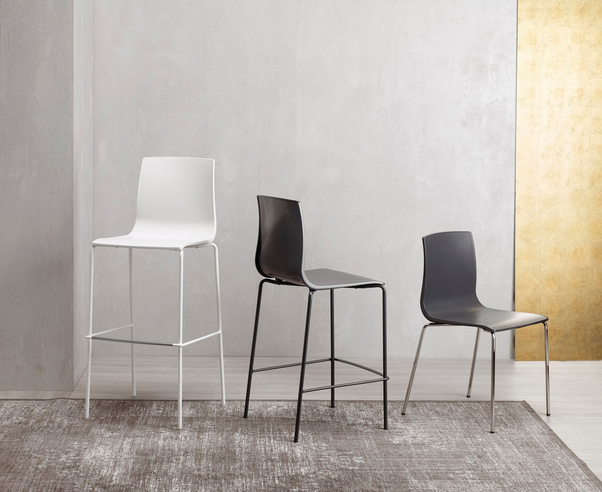 Bar stool with legs in steel and technopolymer shell H-2575 Alice