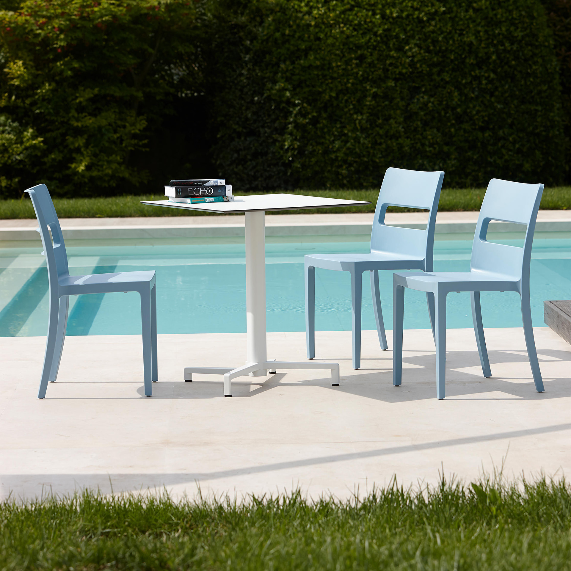 Silla de plástico apilable para exterior A-2275 SAI