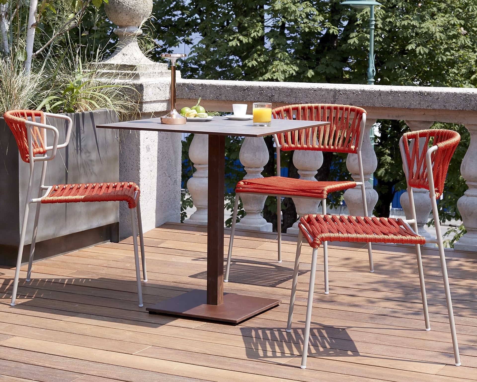 Stackable Chair with metal frame and nautical rope A-2870 Lisa Filo