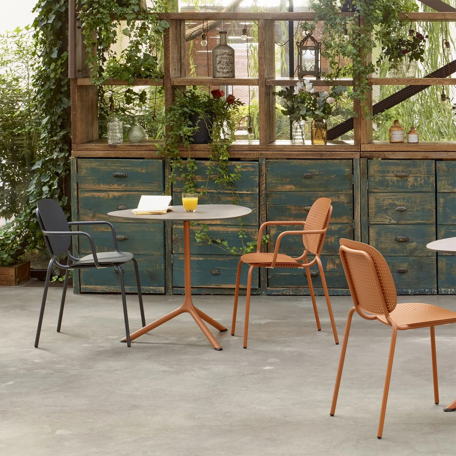 Stackable armchair made of perforated metal B-2504 Si-Si Dots