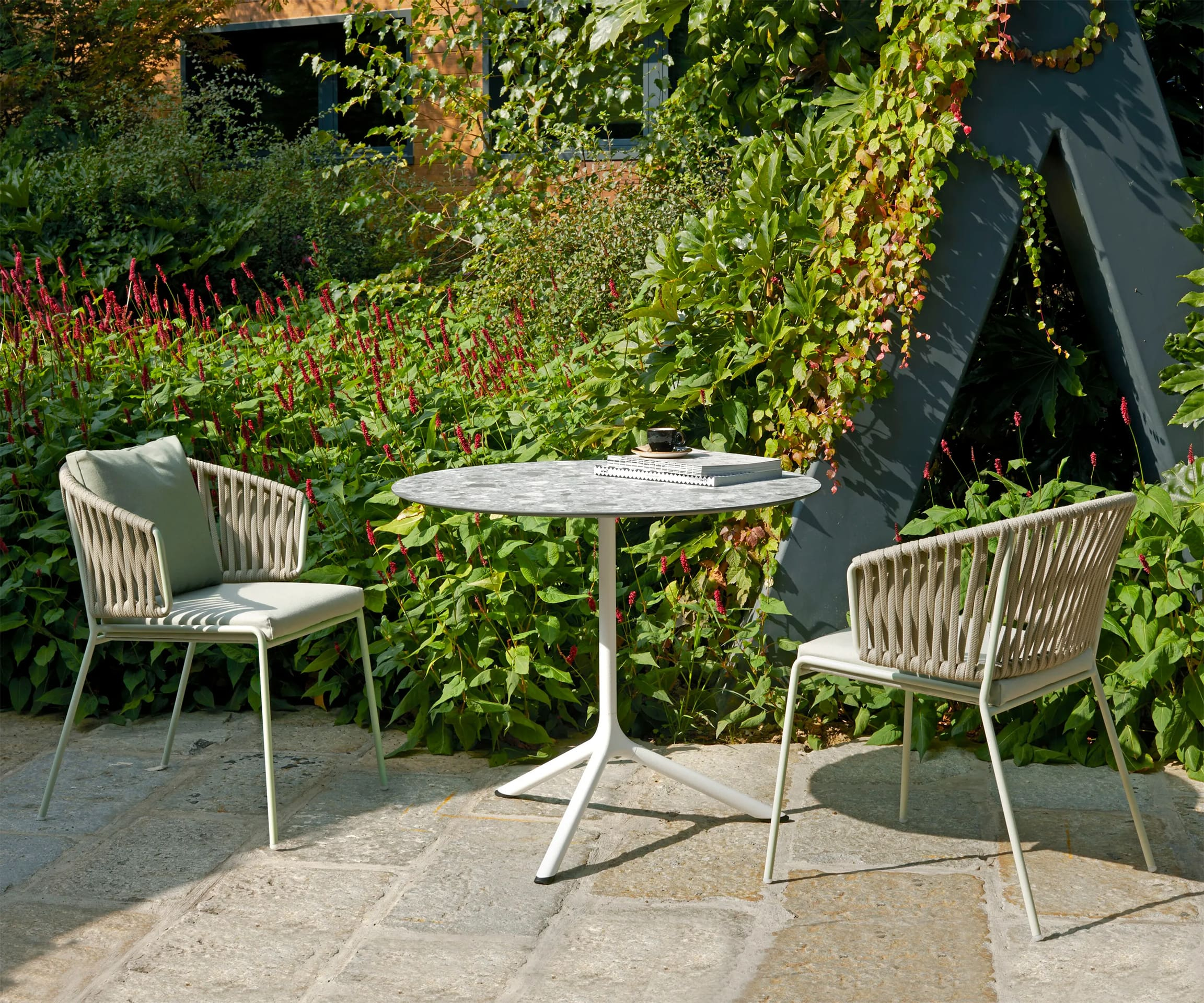 Stackable chair with nautical rope and metal frame B-2899 Lisa Nest