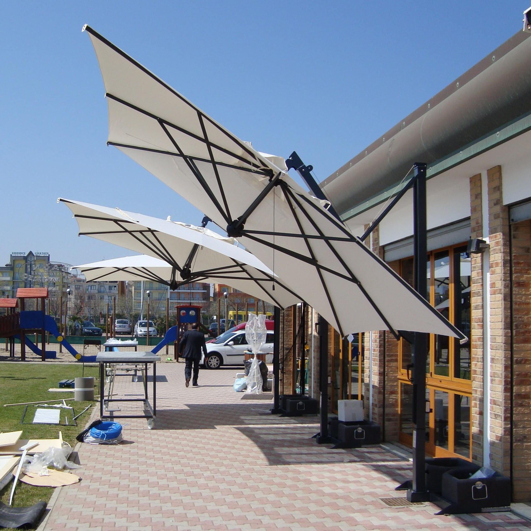 10 Ft Cantilever umbrella with retractable system Galileo C3030