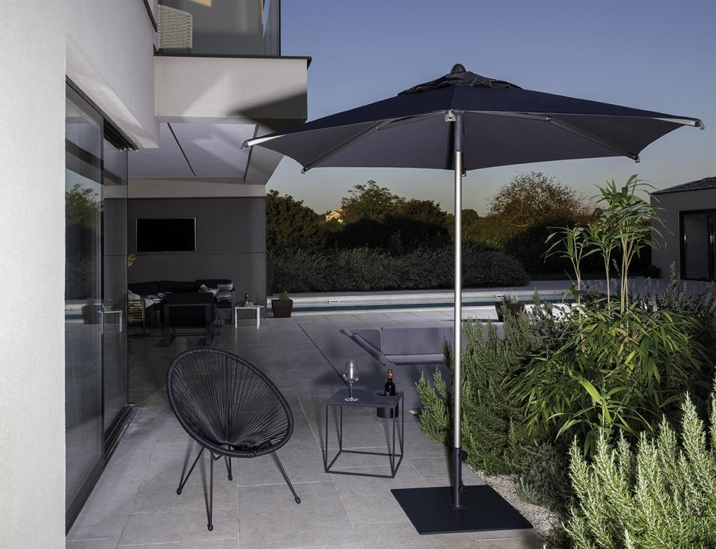 6'7"x6'7" Aluminium square center post umbrella Lido