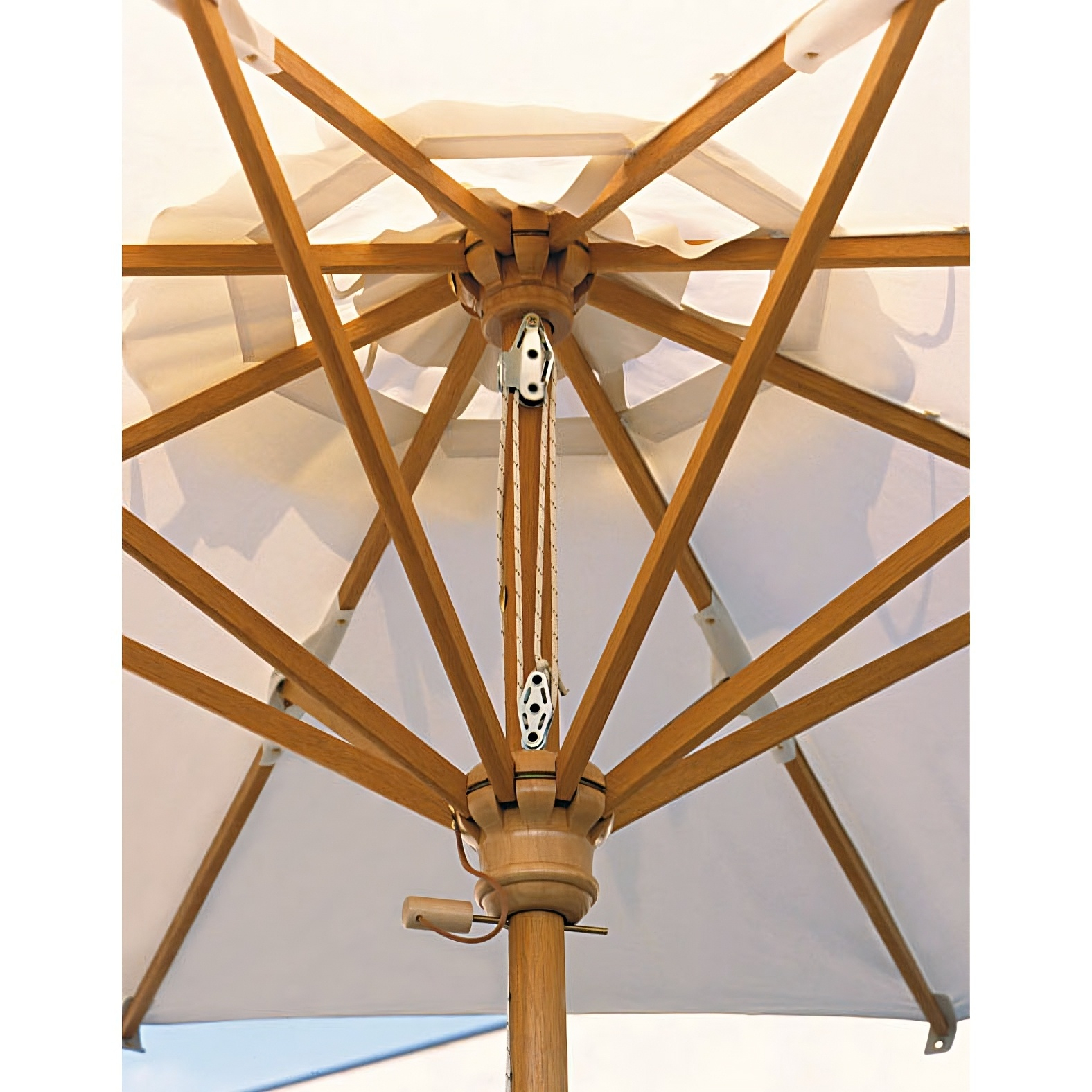 Ø 8'2" Wooden central pole patio umbrella Palladio