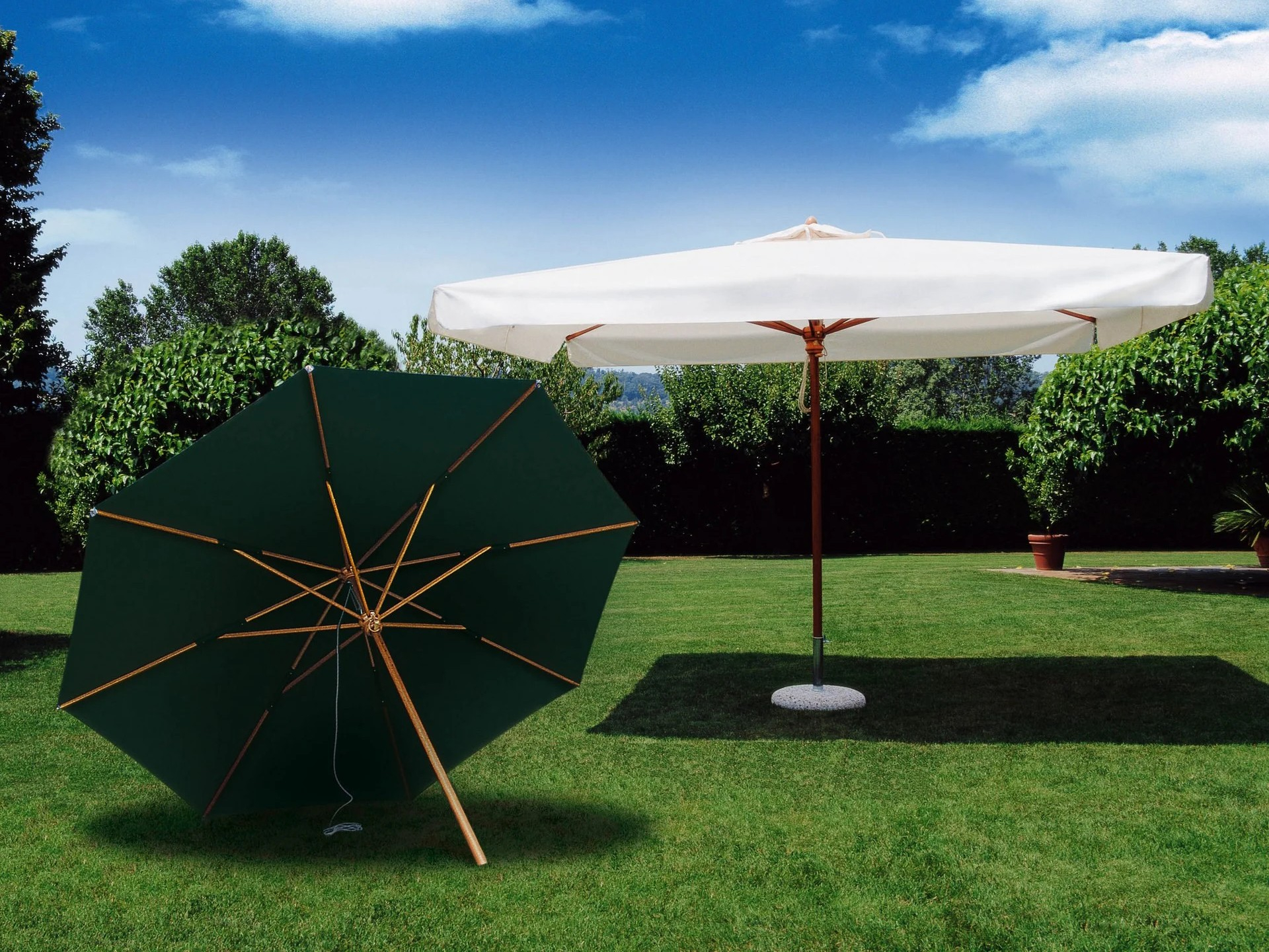 Ø 8'2" Wooden central pole patio umbrella Palladio