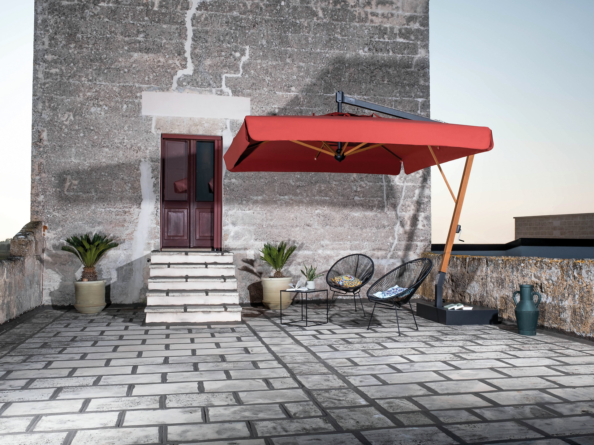10'x10' Square Cantilever Umbrella Pompei