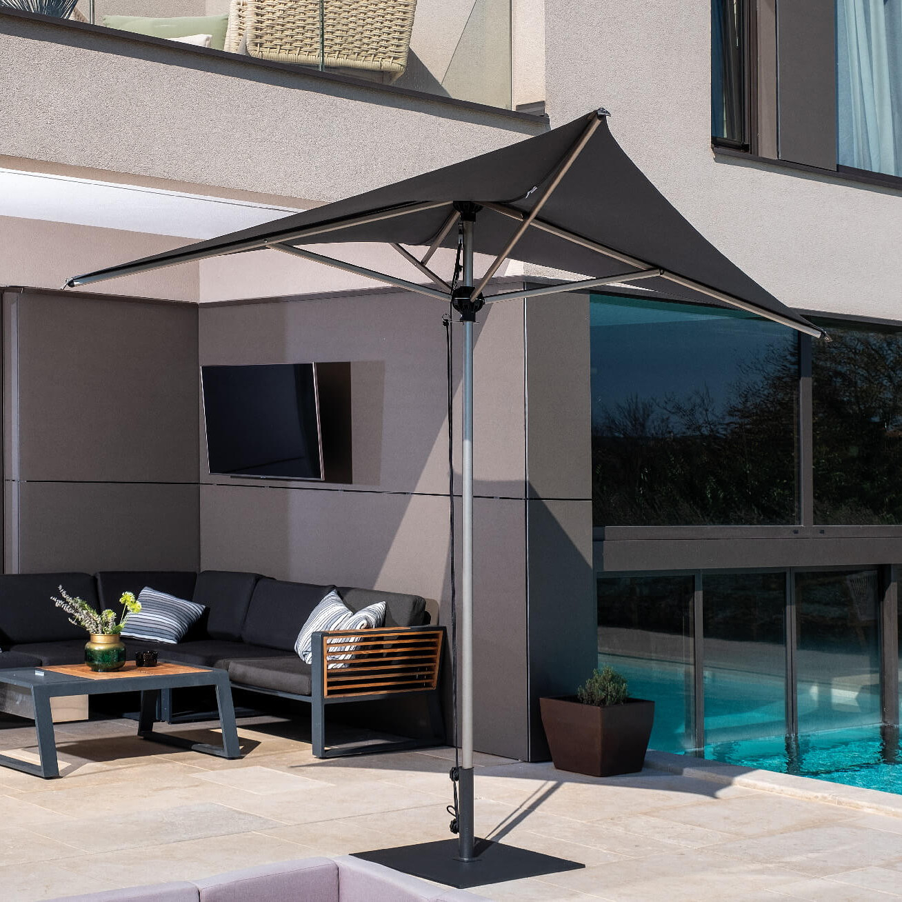 10'x10' Aluminium central pole patio umbrella Vela