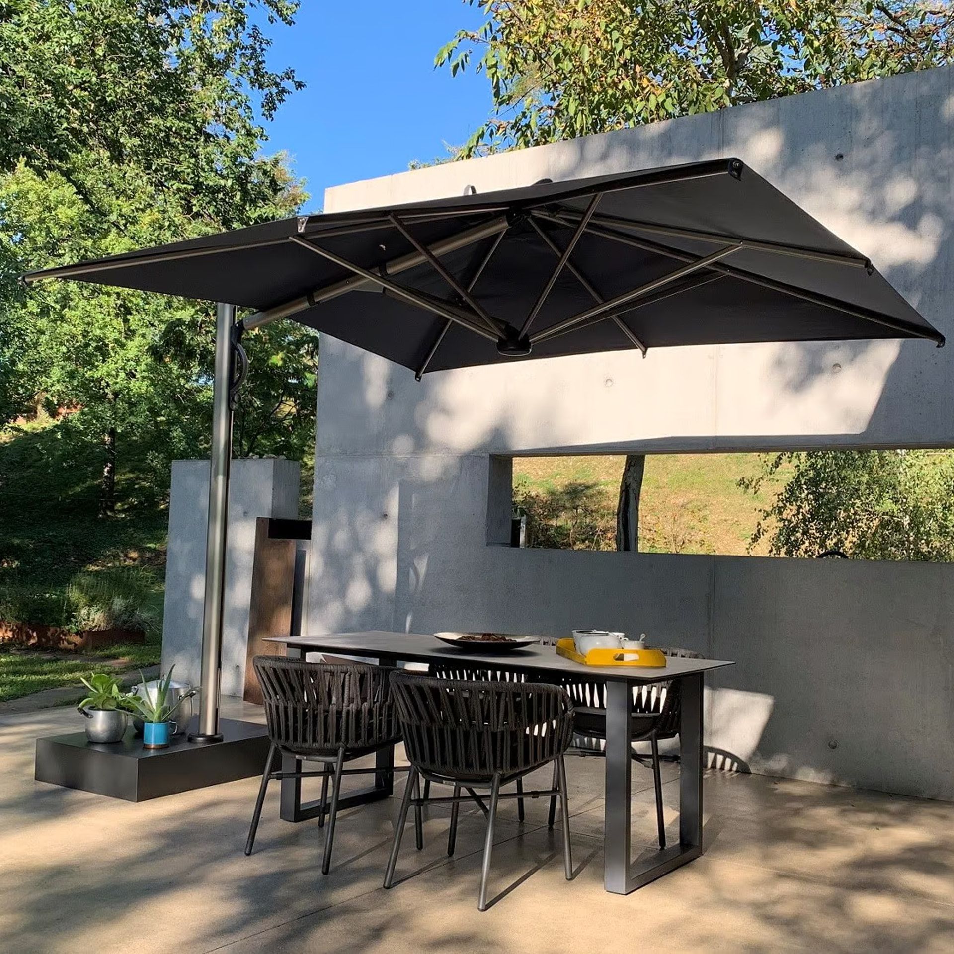 Cantilever umbrella 10'x10' with retractable system Astro C3030