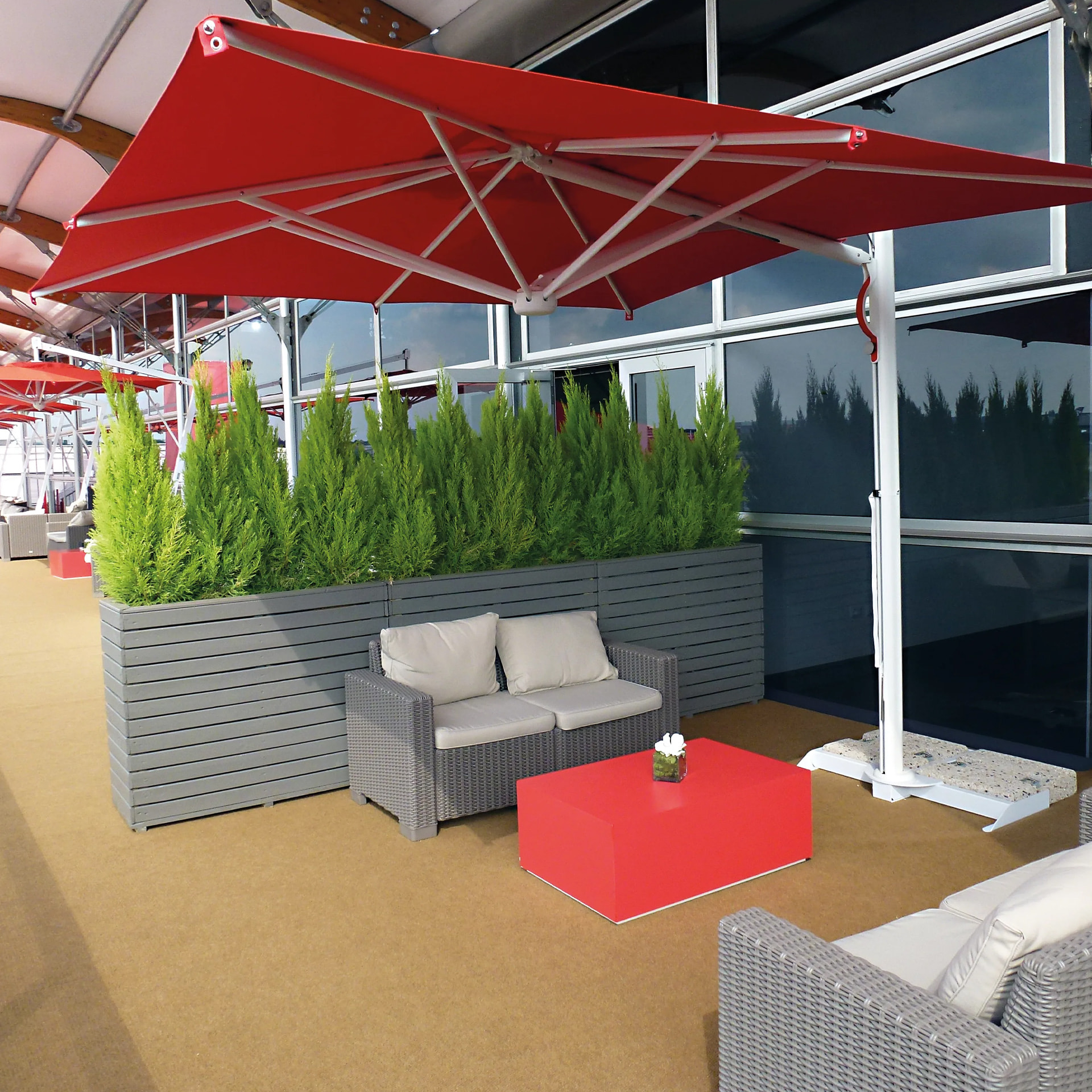 Cantilever umbrella 10'x10' with retractable system Astro C3030