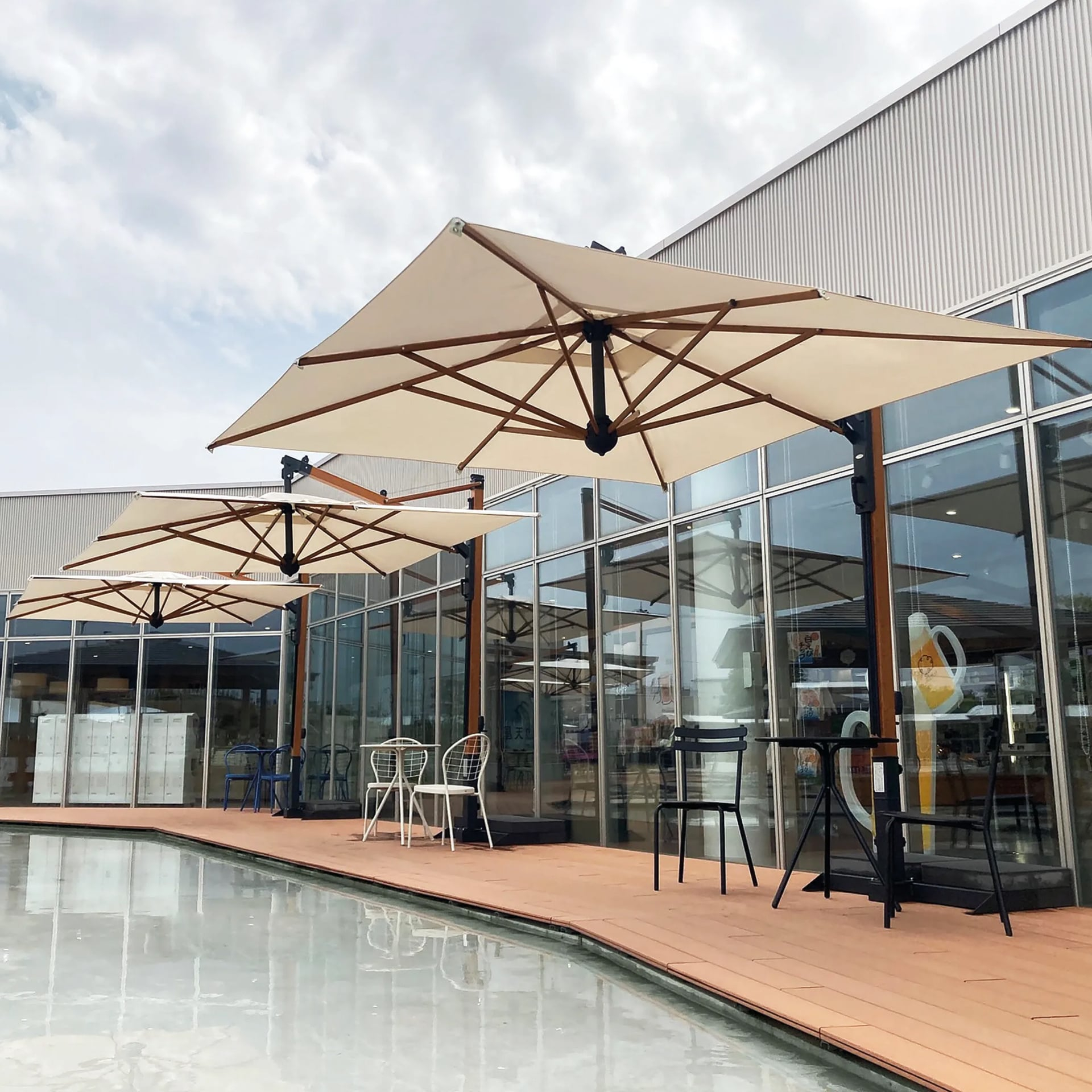 10 Ft Cantilever umbrella with retractable system Galileo C3030