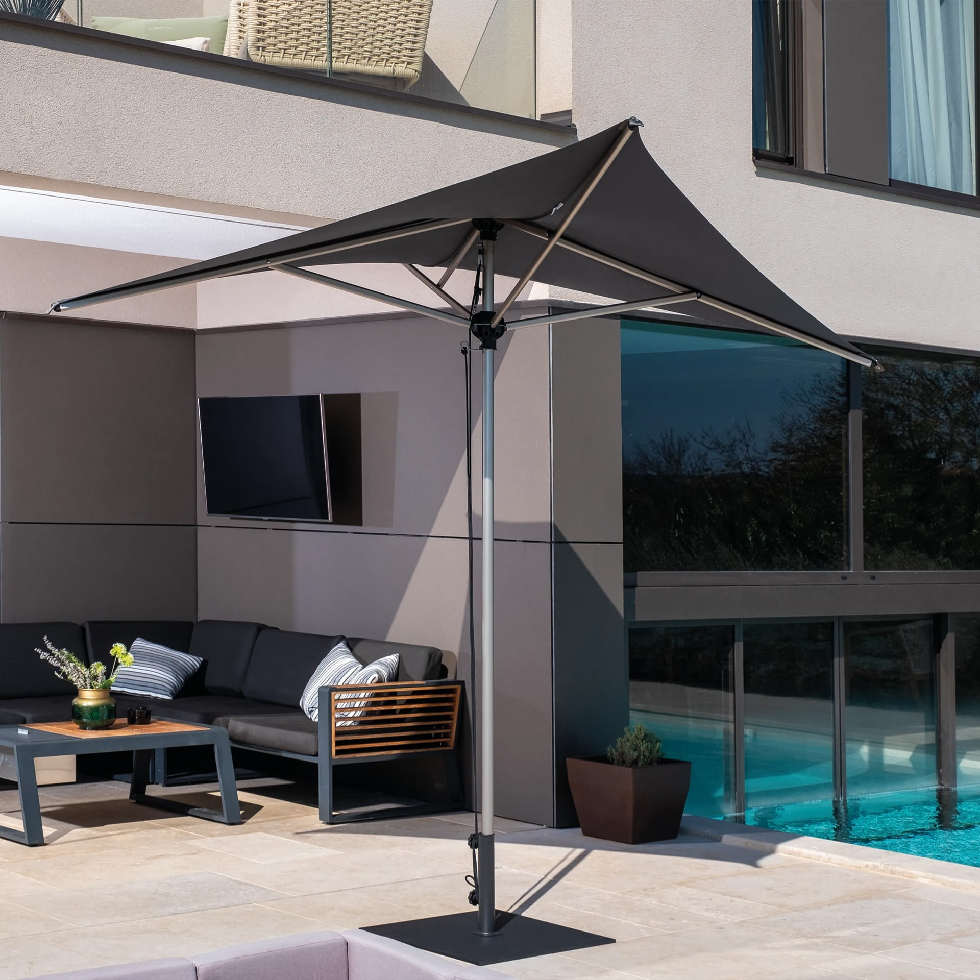 Aluminium central pole patio umbrella Vela Titanium 7'x7'