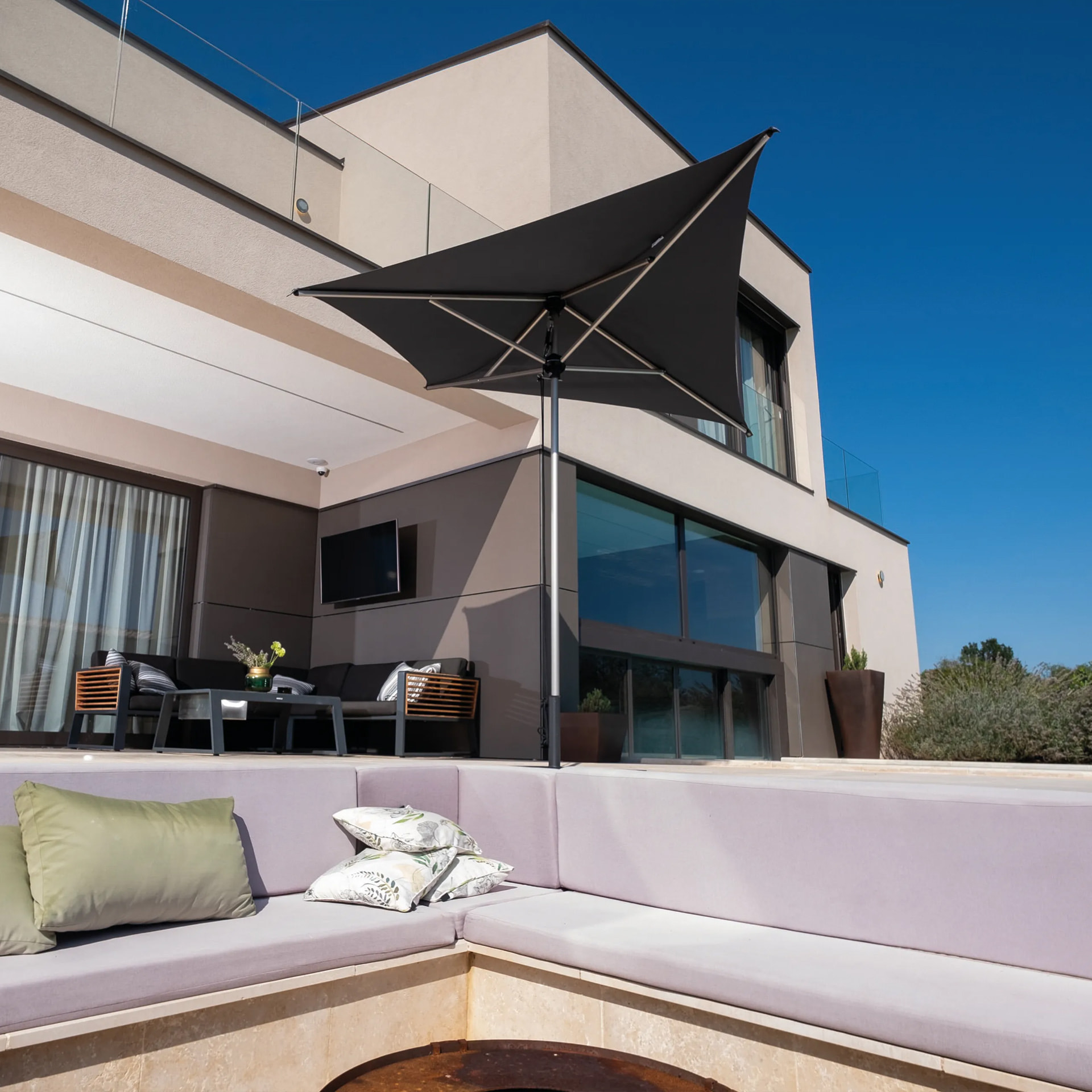 Aluminium central pole patio umbrella Vela Titanium 7'x7'