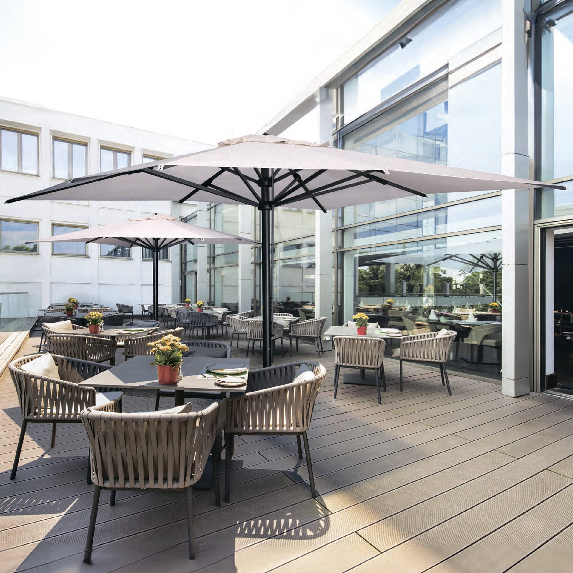 10'x10' Square telescopic central pole umbrella Verona