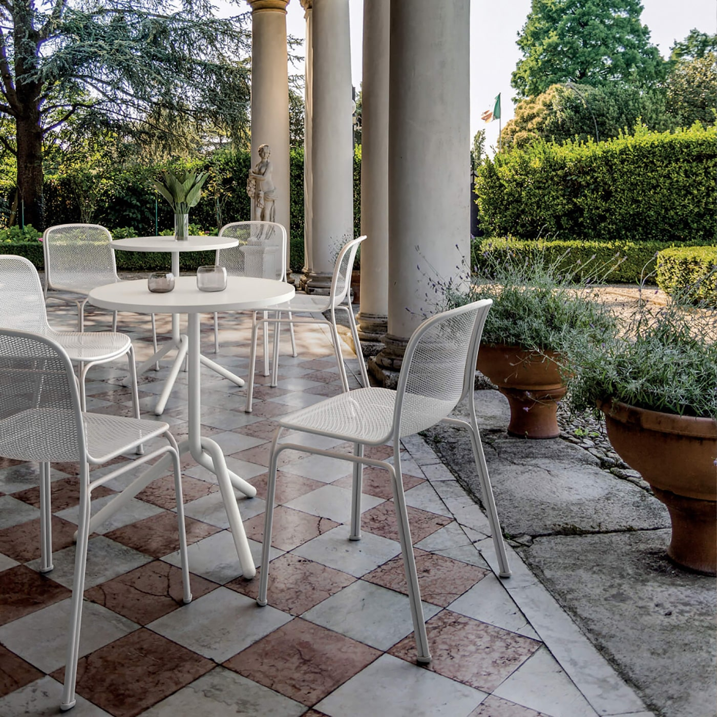 Metal mesh stackable chair A-Villa