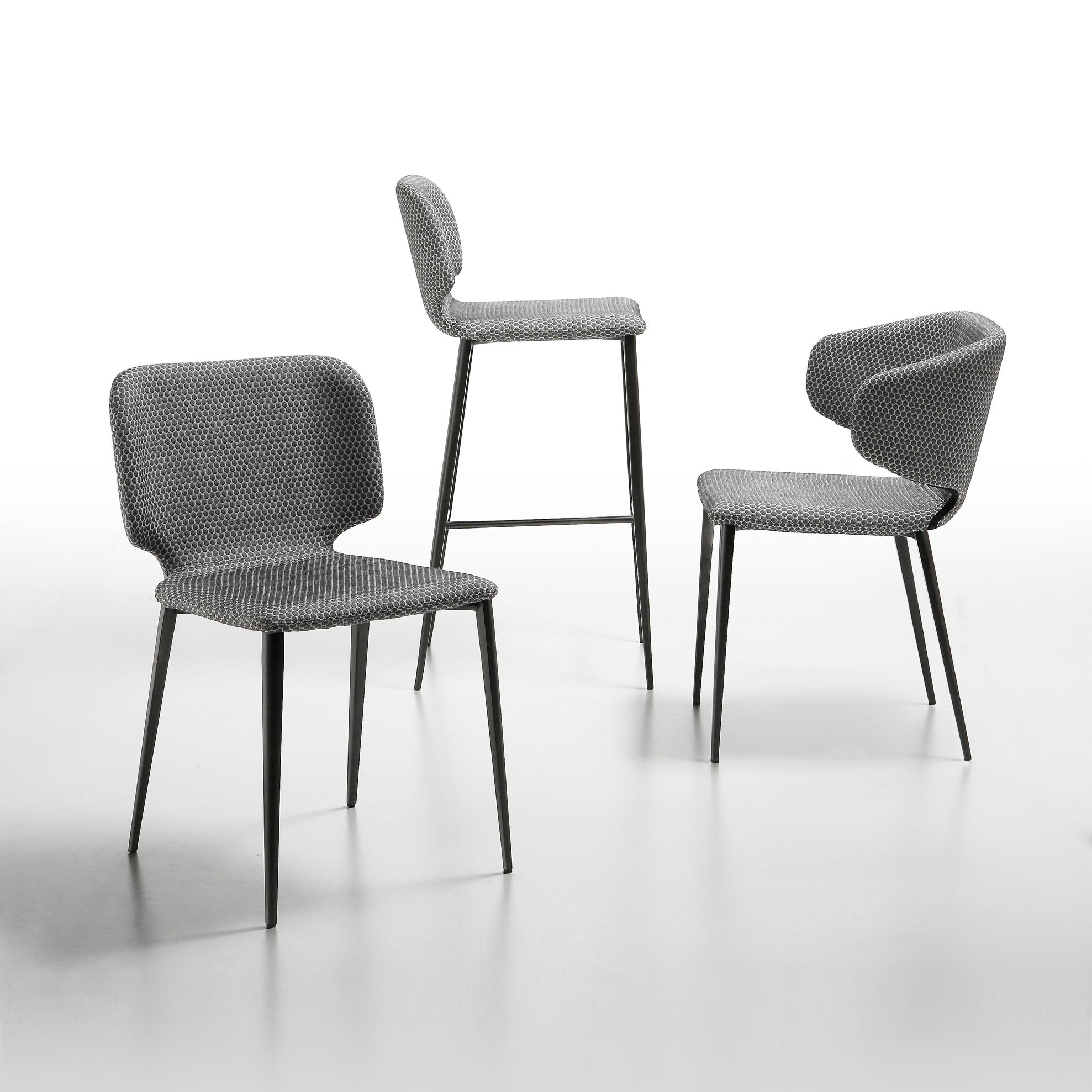 Steel bar stool with shell in fabric or leather H-Wrap M TS
