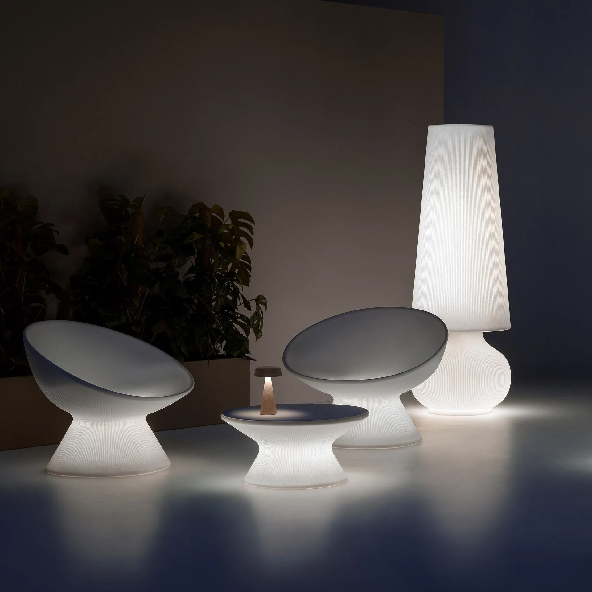 Large Polyethylene Outdoor Floor Lamp Fade