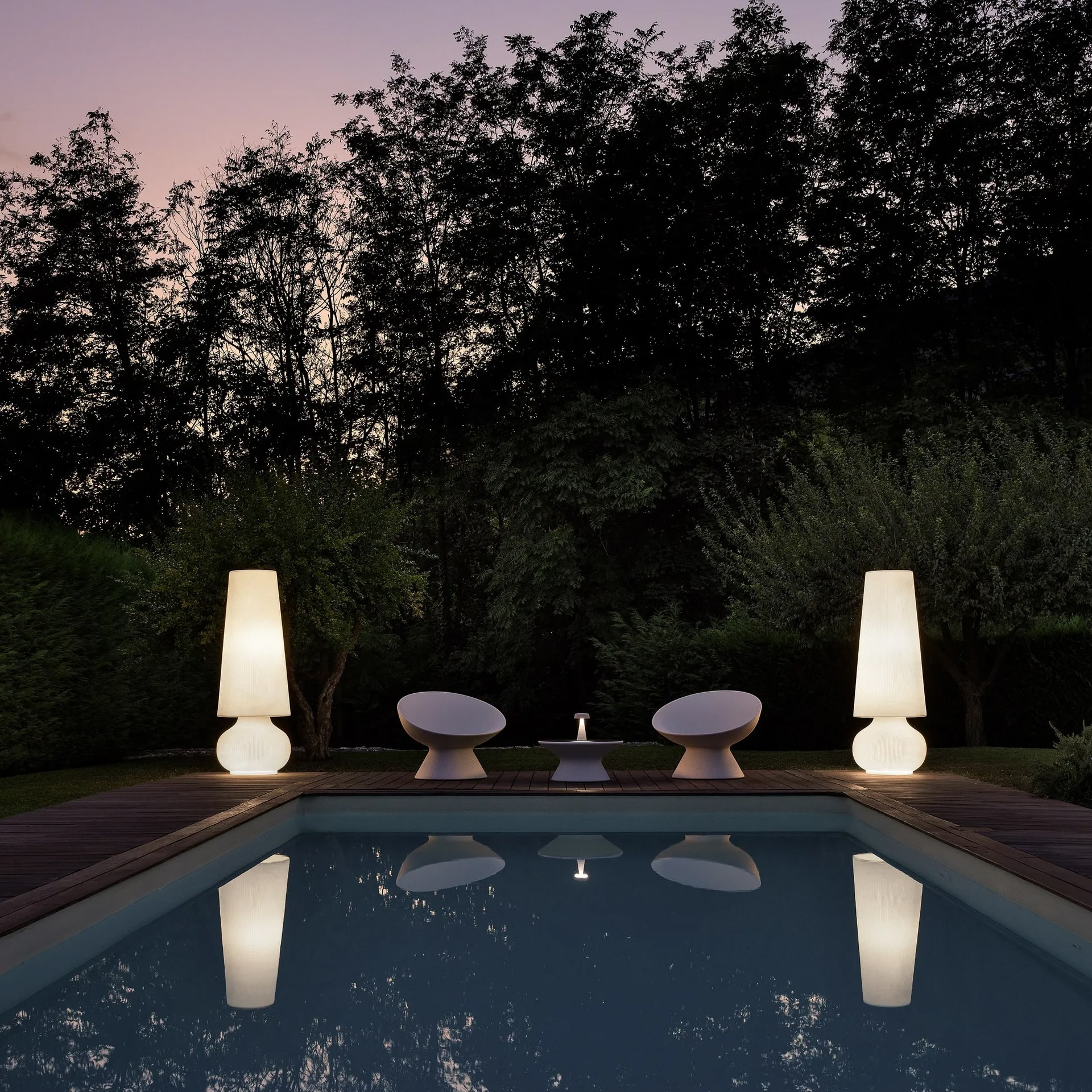 Large Polyethylene Outdoor Floor Lamp Fade
