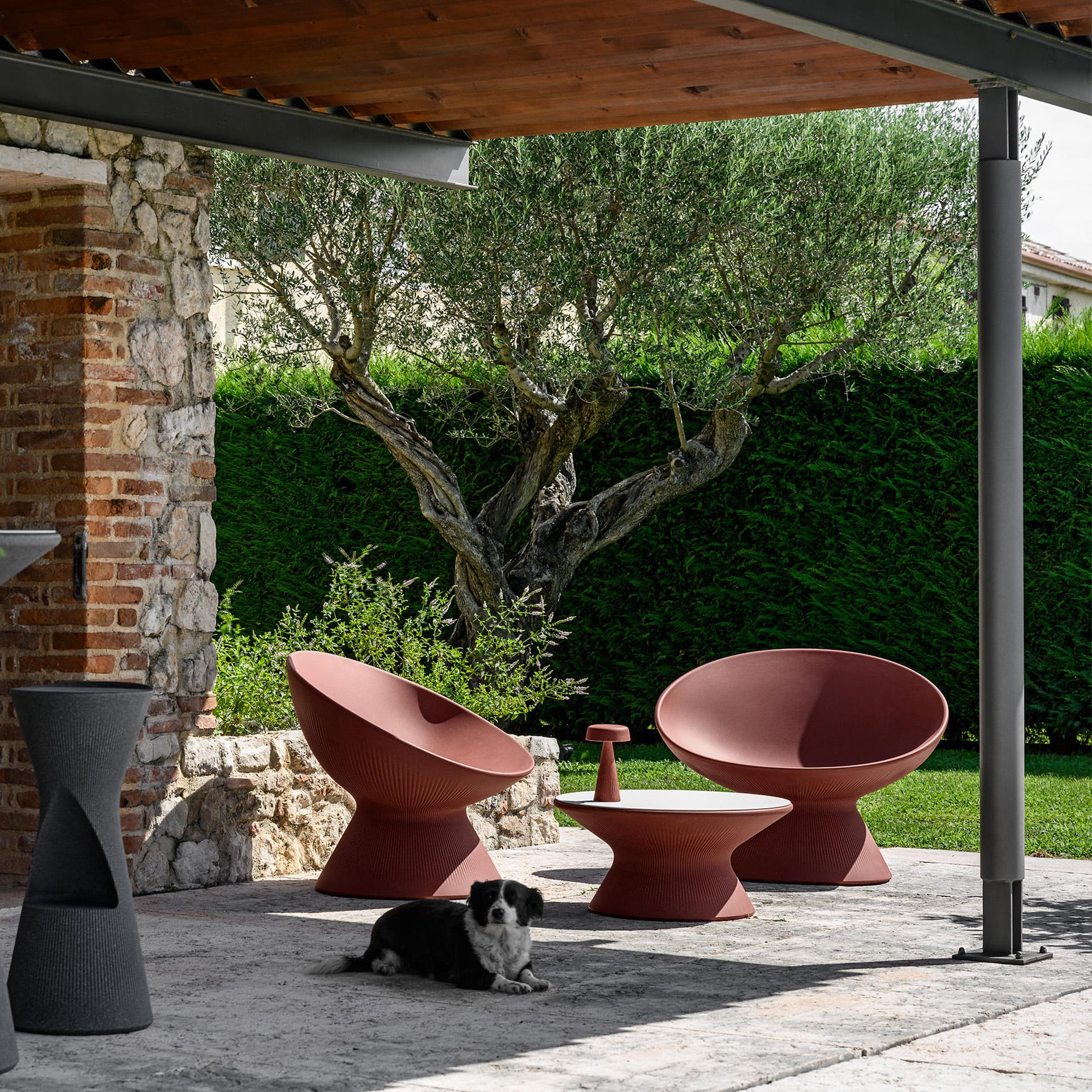 Polyethylene lounge armchair M-Fade