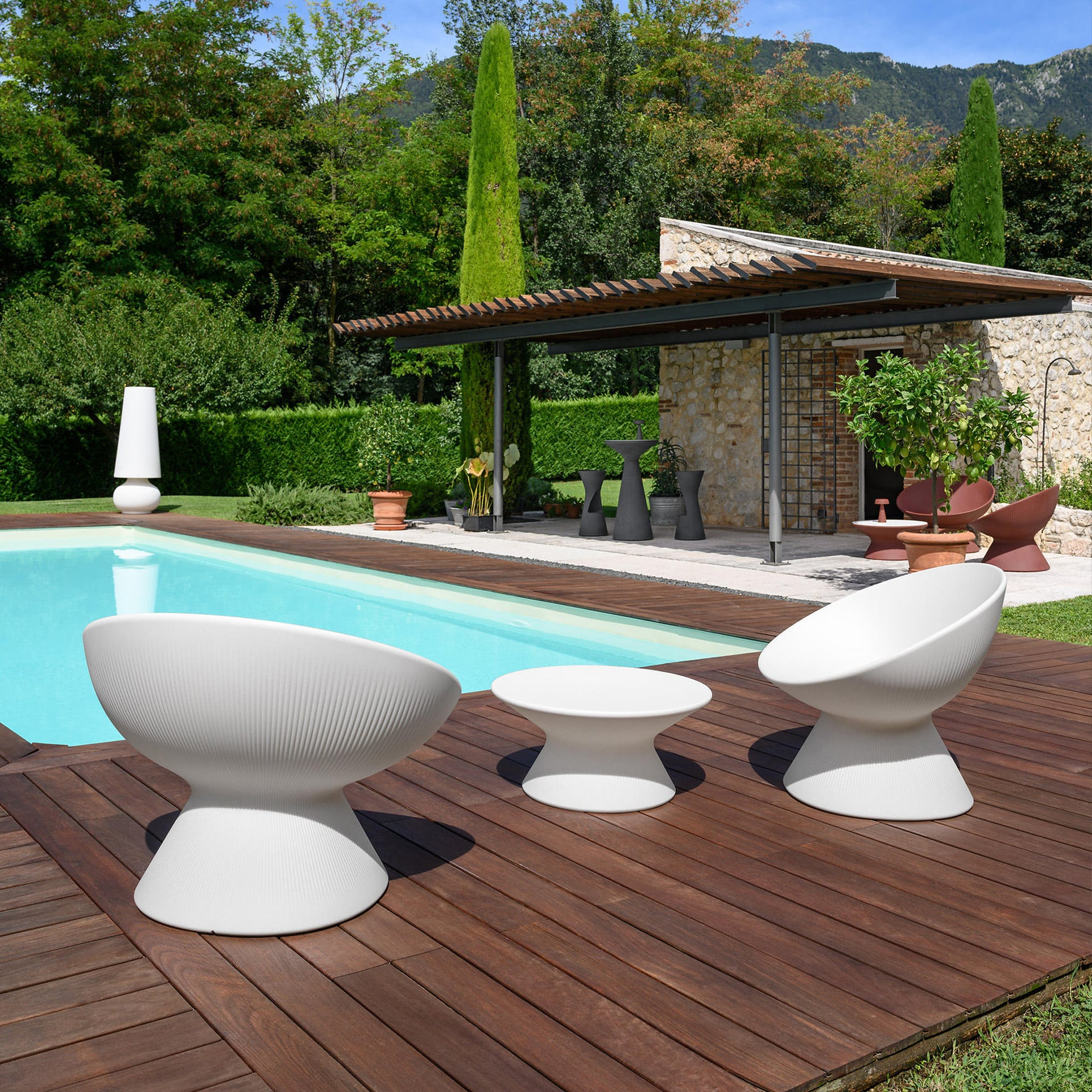 Polyethylene lounge armchair M-Fade