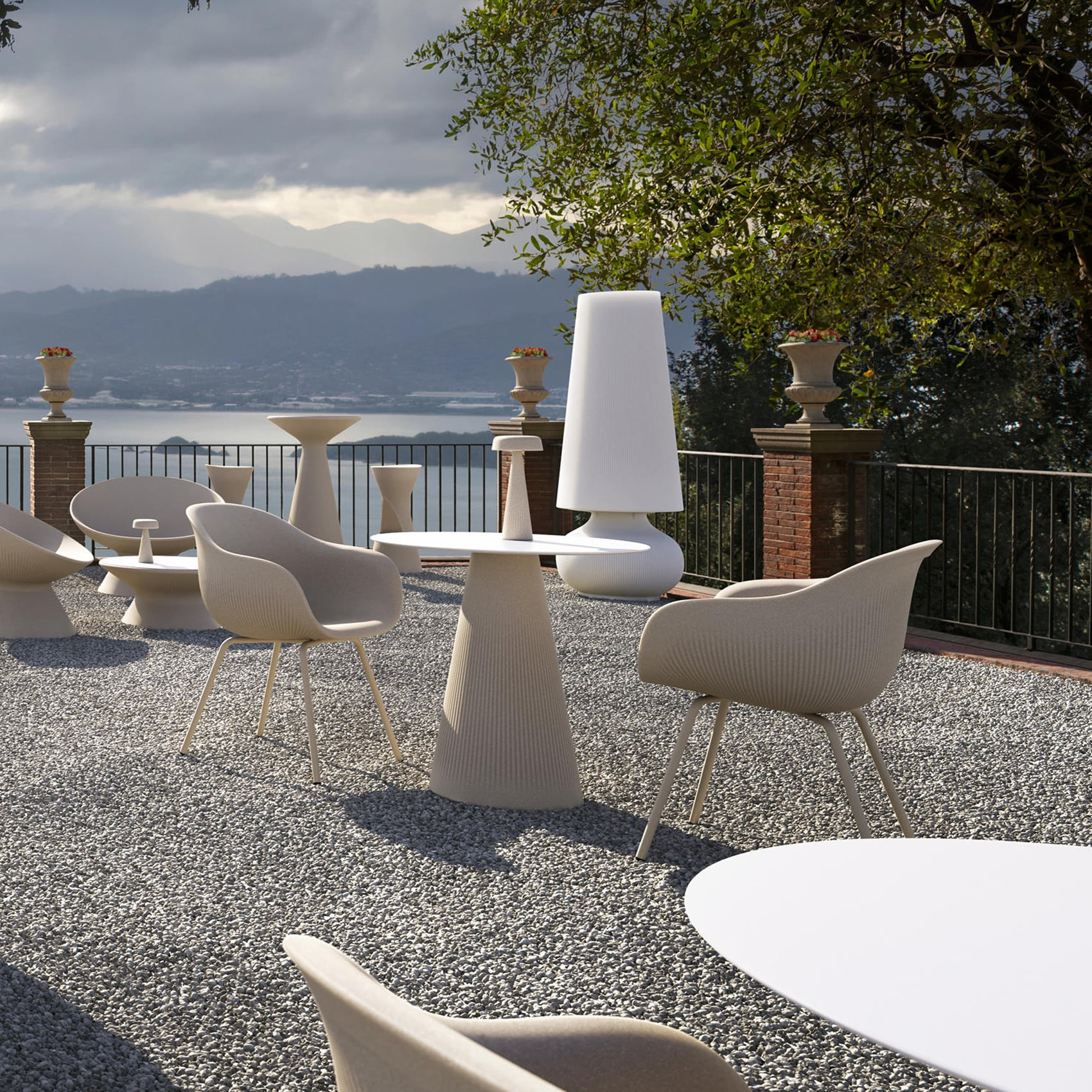 Polyethylene dining table Fade