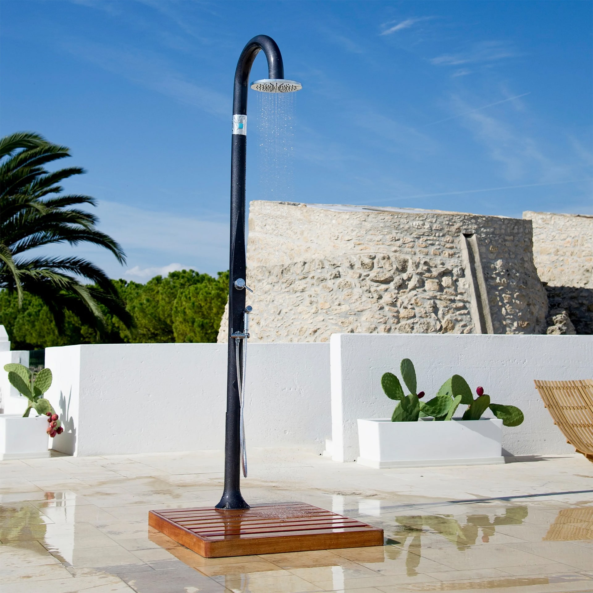Freestanding outdoor shower with hand shower Funny Yin T345