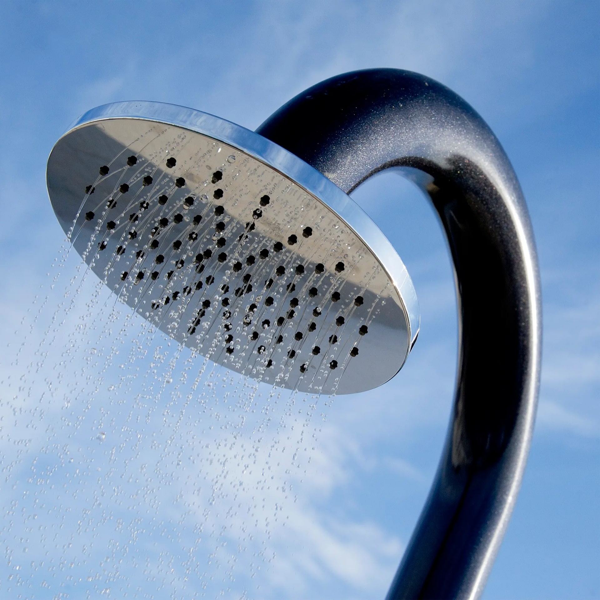 Freestanding outdoor shower with footwasher Funny Yin T325